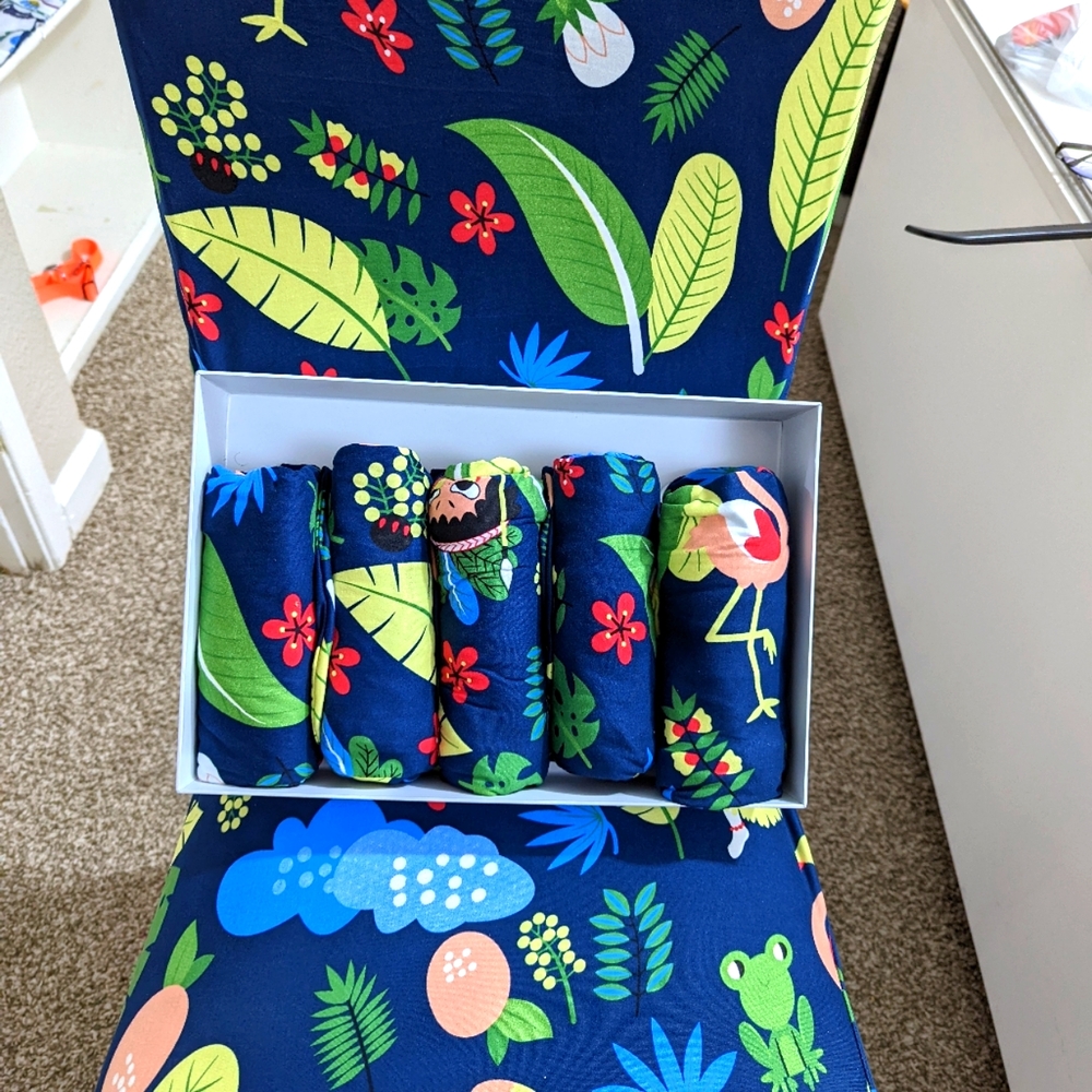 Set of covers for chairs the price includes 6 covers